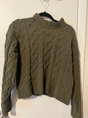 POOF APPAREL OLIVE GREEN CHUNKY SWEATER SIZE L